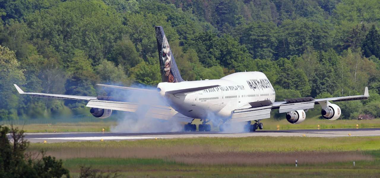 The Boeing 747-428 TF-AAK "Ed Force One"