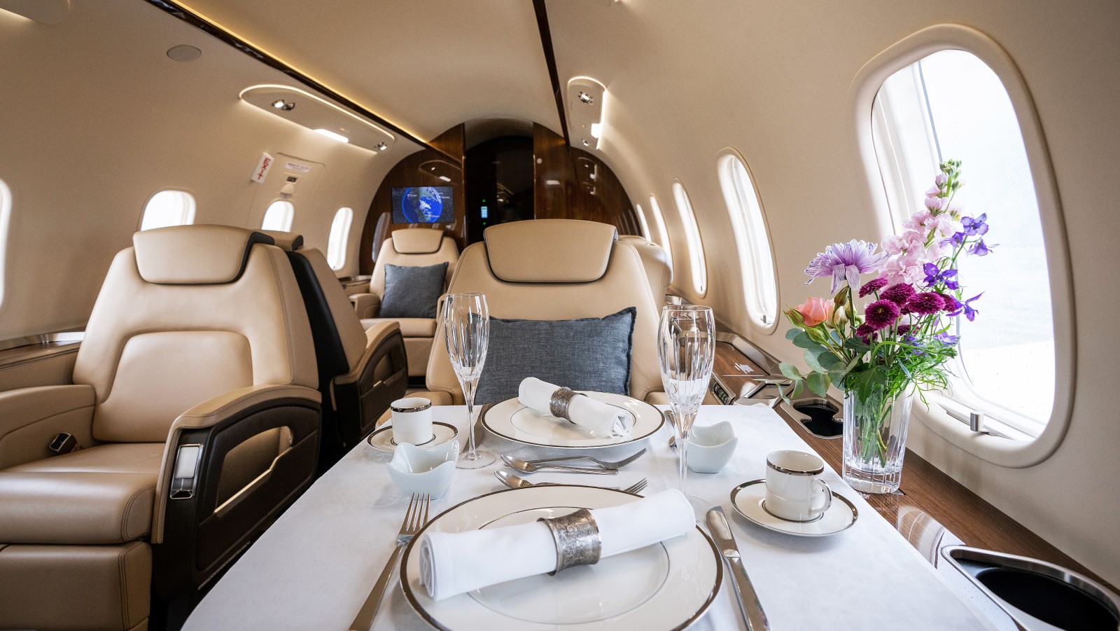 Bombardier Challenger 350 Interior