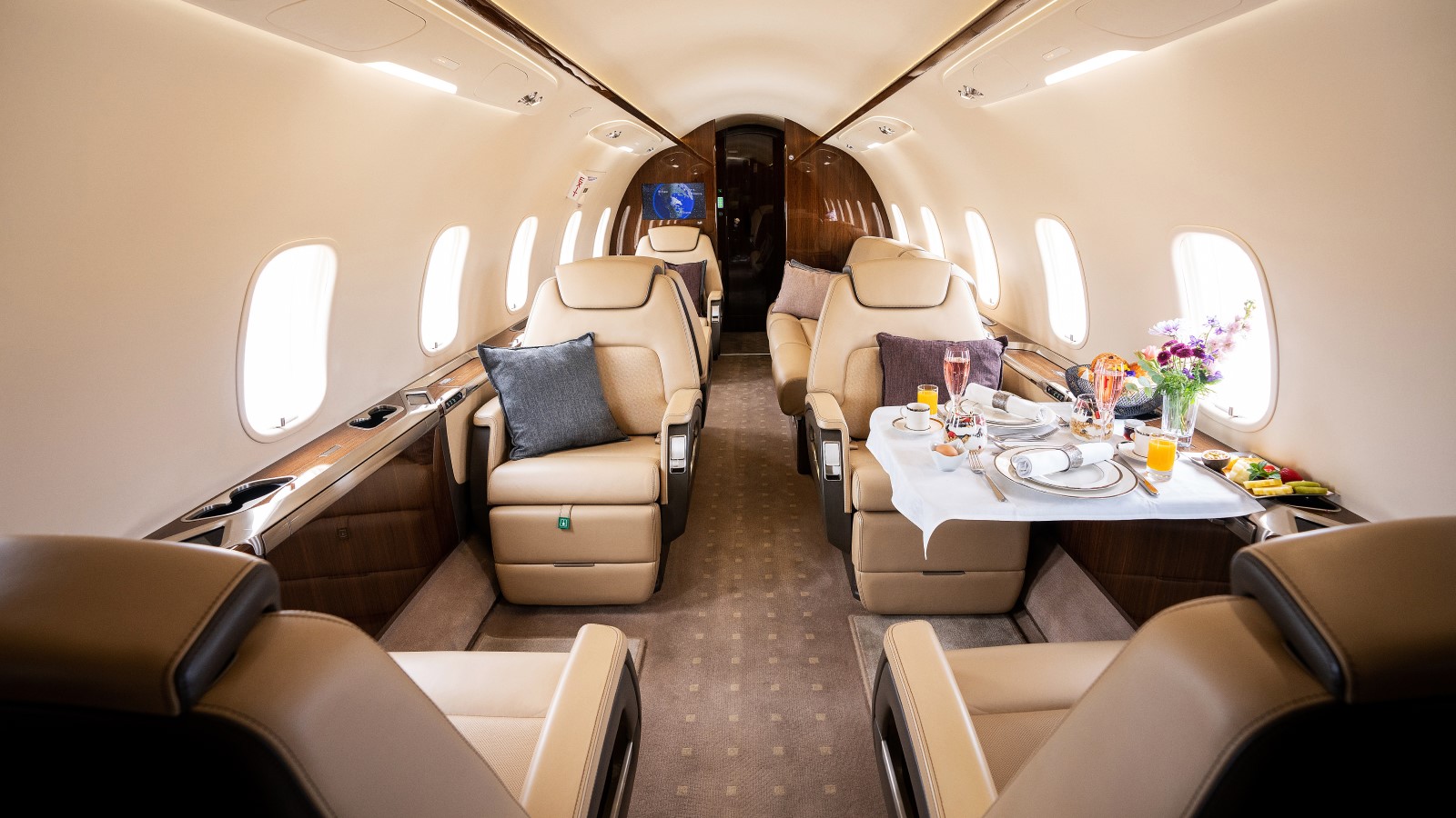 Bombardier Challenger 350 Interior