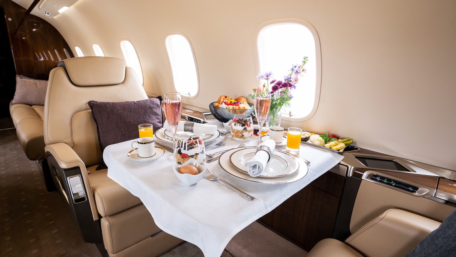 Bombardier Challenger 350 Interior