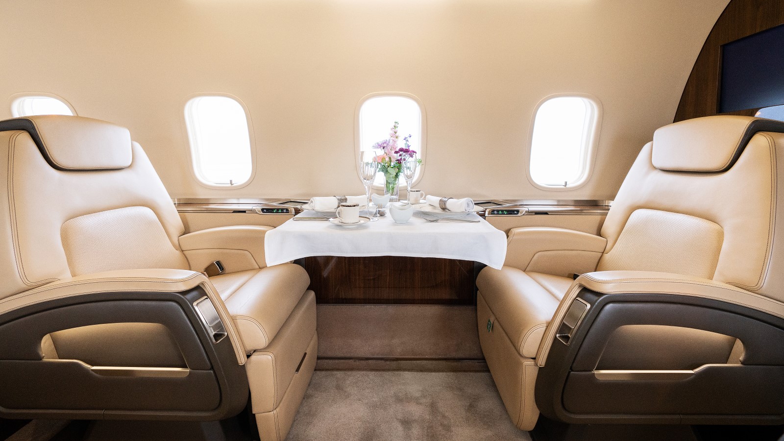 Bombardier Challenger 350 Interior