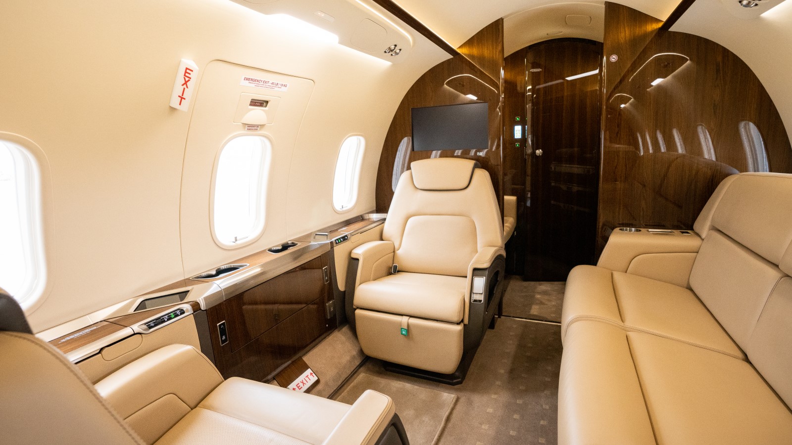 Bombardier Challenger 350 Interior