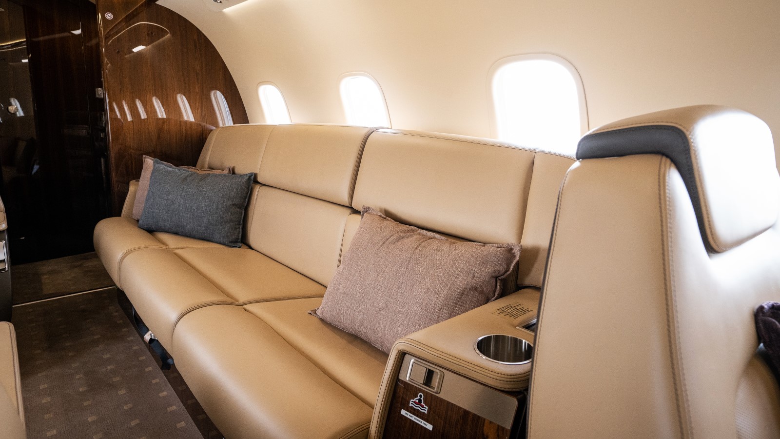 Bombardier Challenger 350 Interior