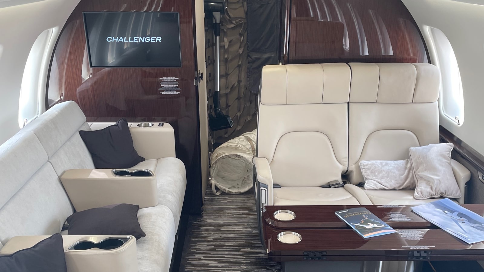 Bombardier Challenger 650 Interior