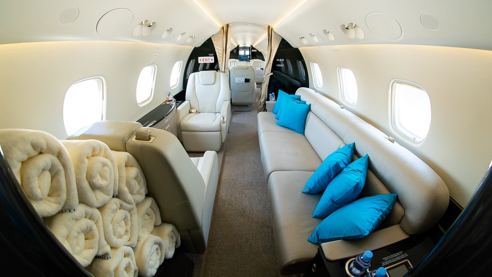 Embraer Legacy 650 Interior