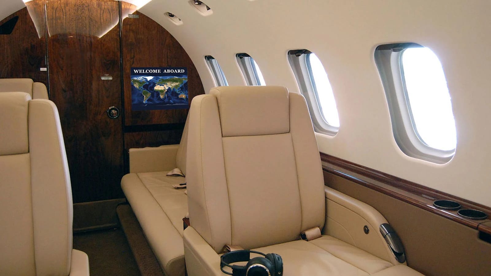 Hawker Beechcraft 800 Interior